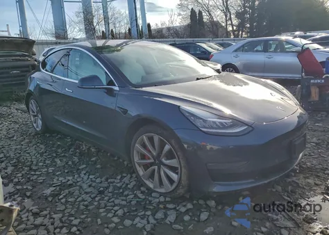 2018 Tesla Model 3 z USA, uszkodzony, nr VIN 5YJ3E1EB1JF171227